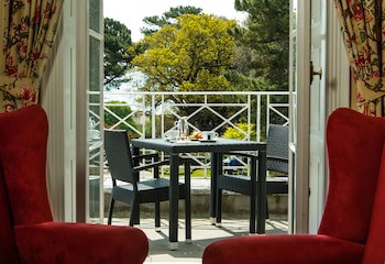 The Cliffden Hotel
