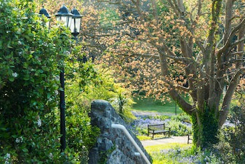 The Cliffden Hotel