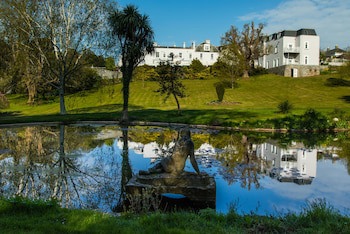The Cliffden Hotel