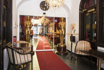 Film Hotel