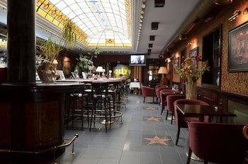 Film Hotel