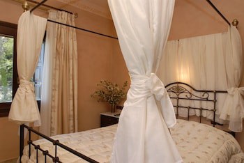 Miression Pelion House