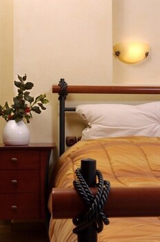 Miression Pelion House