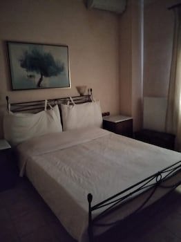 Miression Pelion House