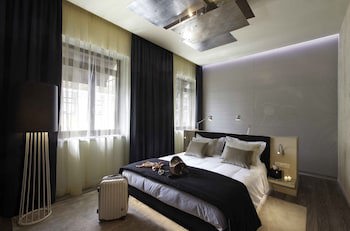9Hotel Mercy