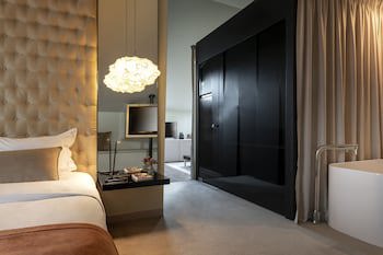 9Hotel Mercy