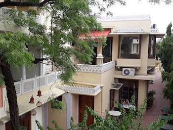 Dera Rawatsar - Heritage Hotel