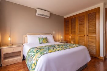 Alcazar De Oviedo Aparta Hotel