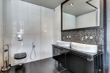 Apartinfo Waterlane Apartments