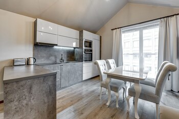 Apartinfo Waterlane Apartments