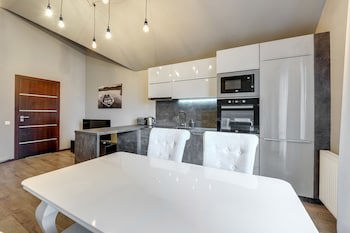 Apartinfo Waterlane Apartments