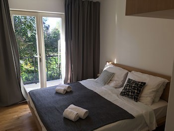 Forgotten Garden Apartments And Rooms