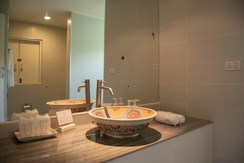 The Oia Resort Pai