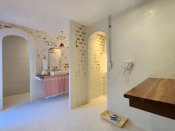 The Oia Resort Pai