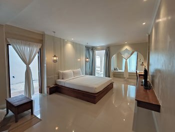 The Oia Resort Pai