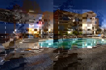 Hill View Restaurant & Apartments