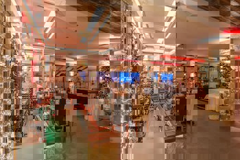 Hill View Restaurant & Apartments