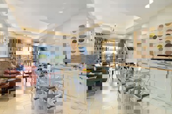 Hill View Restaurant & Apartments