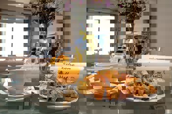 Hill View Restaurant & Apartments