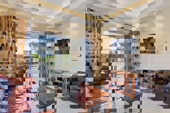 Hill View Restaurant & Apartments