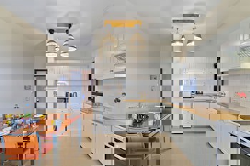 Hill View Restaurant & Apartments