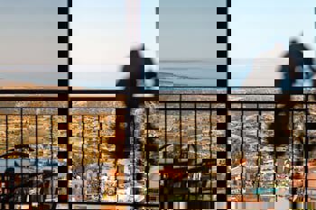 Hill View Restaurant & Apartments