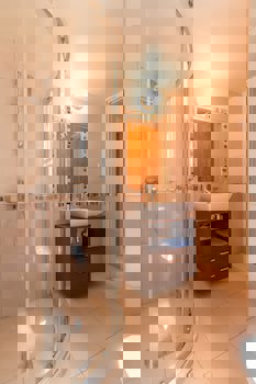 Hill View Restaurant & Apartments