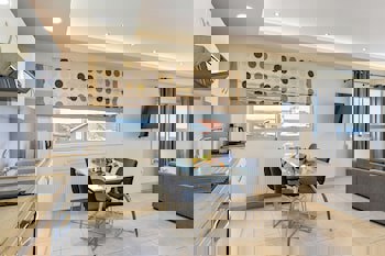 Hill View Restaurant & Apartments