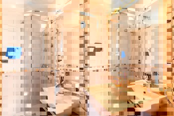 Hill View Restaurant & Apartments