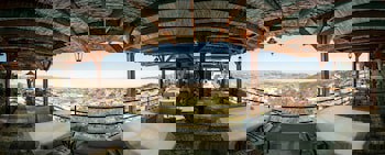 Hill View Restaurant & Apartments