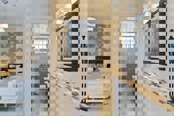 Hill View Restaurant & Apartments