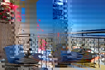 Hill View Restaurant & Apartments