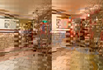 Hill View Restaurant & Apartments