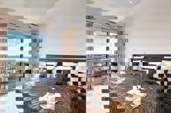 Hill View Restaurant & Apartments