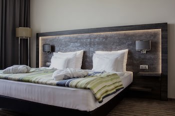 Eto Park Hotel Business & Stadium