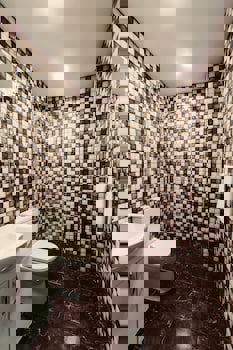 Cheers Midtown Hostel