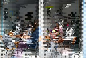 Cheers Midtown Hostel