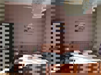 Cheers Midtown Hostel