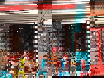 Cheers Midtown Hostel