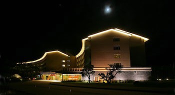 Luminous Hot Spring & Resort