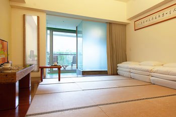 Luminous Hot Spring & Resort