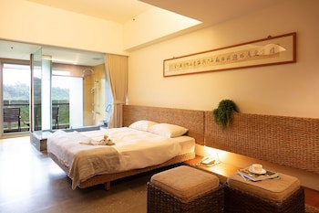 Luminous Hot Spring & Resort
