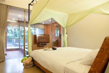 Luminous Hot Spring & Resort