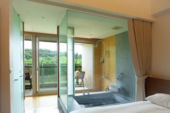 Luminous Hot Spring & Resort