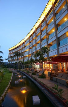 Luminous Hot Spring & Resort
