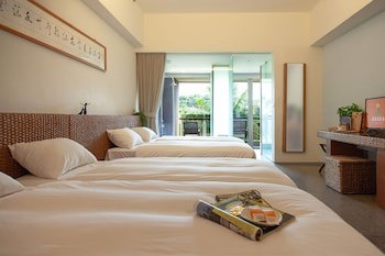 Luminous Hot Spring & Resort