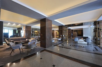 Crystal Palace Hotel