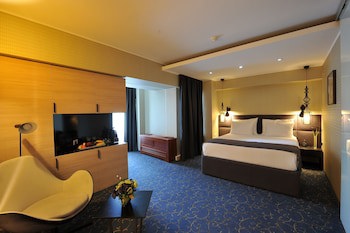 Crystal Palace Hotel