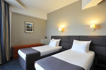 Crystal Palace Hotel