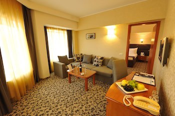 Crystal Palace Hotel